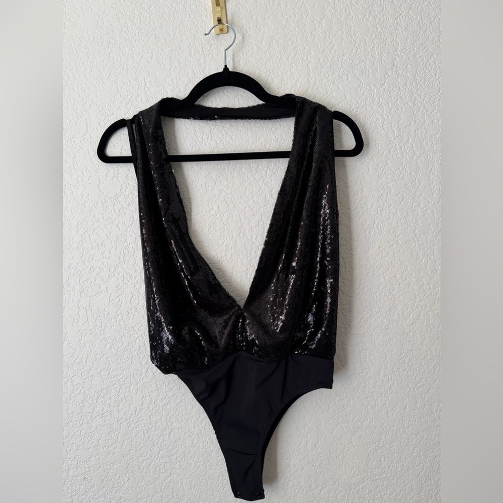 HALSTON CARY SEQUINS BODYSUIT Size 4 - Picture 4 of 10